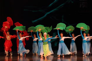 文藝輕騎下基層，時代新風潤紅塔